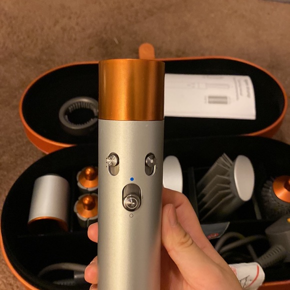 【Sold】Dyson airwrap complete set copper/silver - Picture 13 of 15